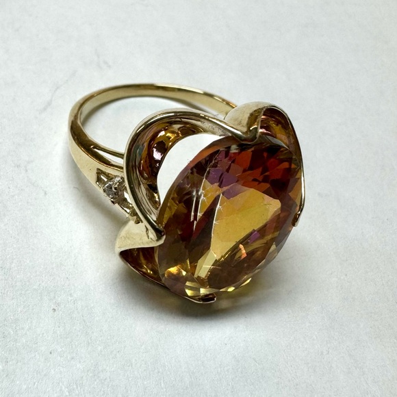 10k Yellow Gold 15ct Sunrise Topaz And .02ct Diamond Ring - Picture 5 of 7
